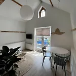 펜션 Little Loft, Summerhouse Near The Free Parking- Have A Stay!