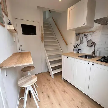Little Loft, Summerhouse Near The Free Parking- Have A Stay! Дом отдыха