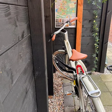 Hébergement de vacances Little Loft, Summerhouse Near The Free Parking- Have A Stay! *